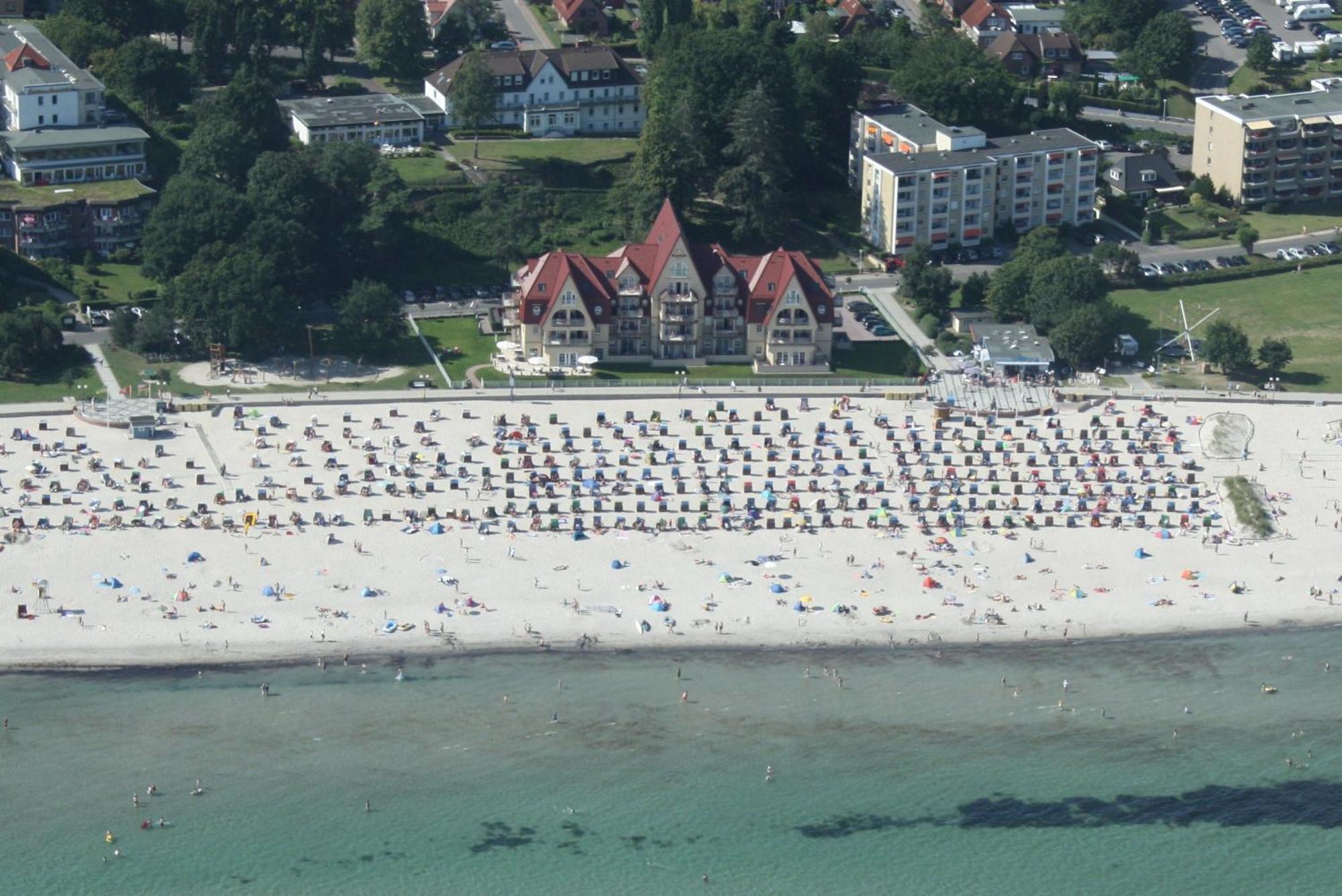 Strandhotel Grömitz Екстериор снимка