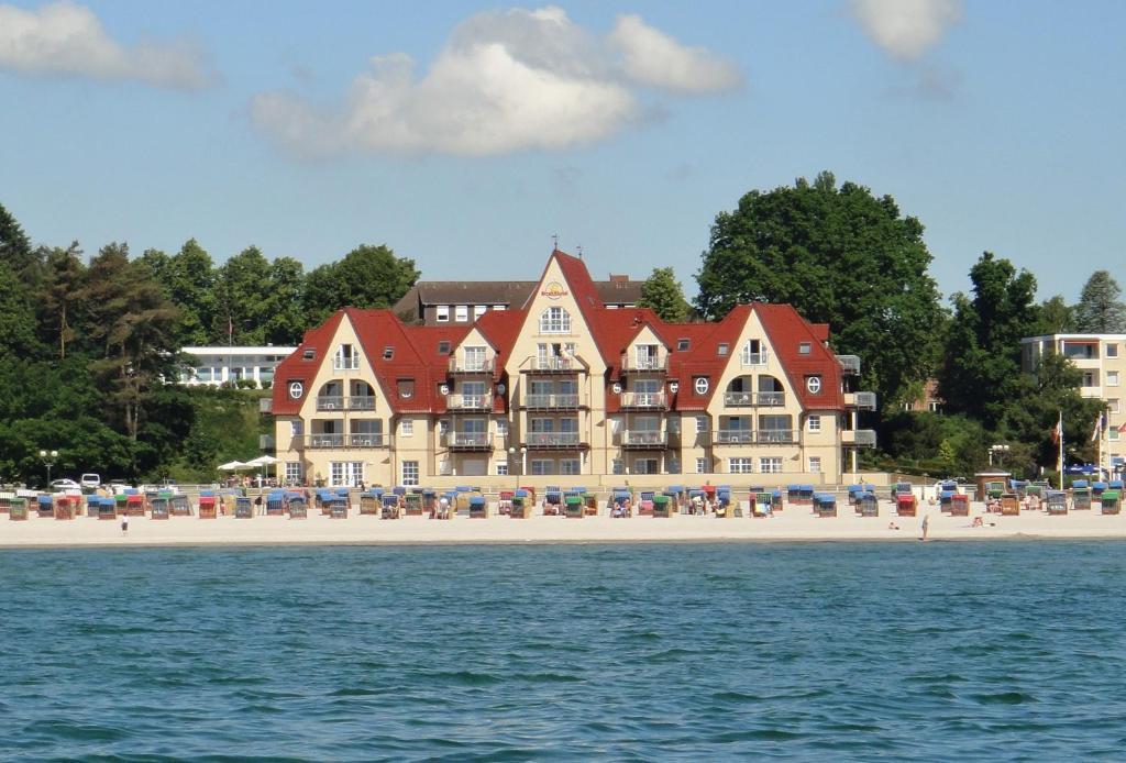 Strandhotel Grömitz Екстериор снимка